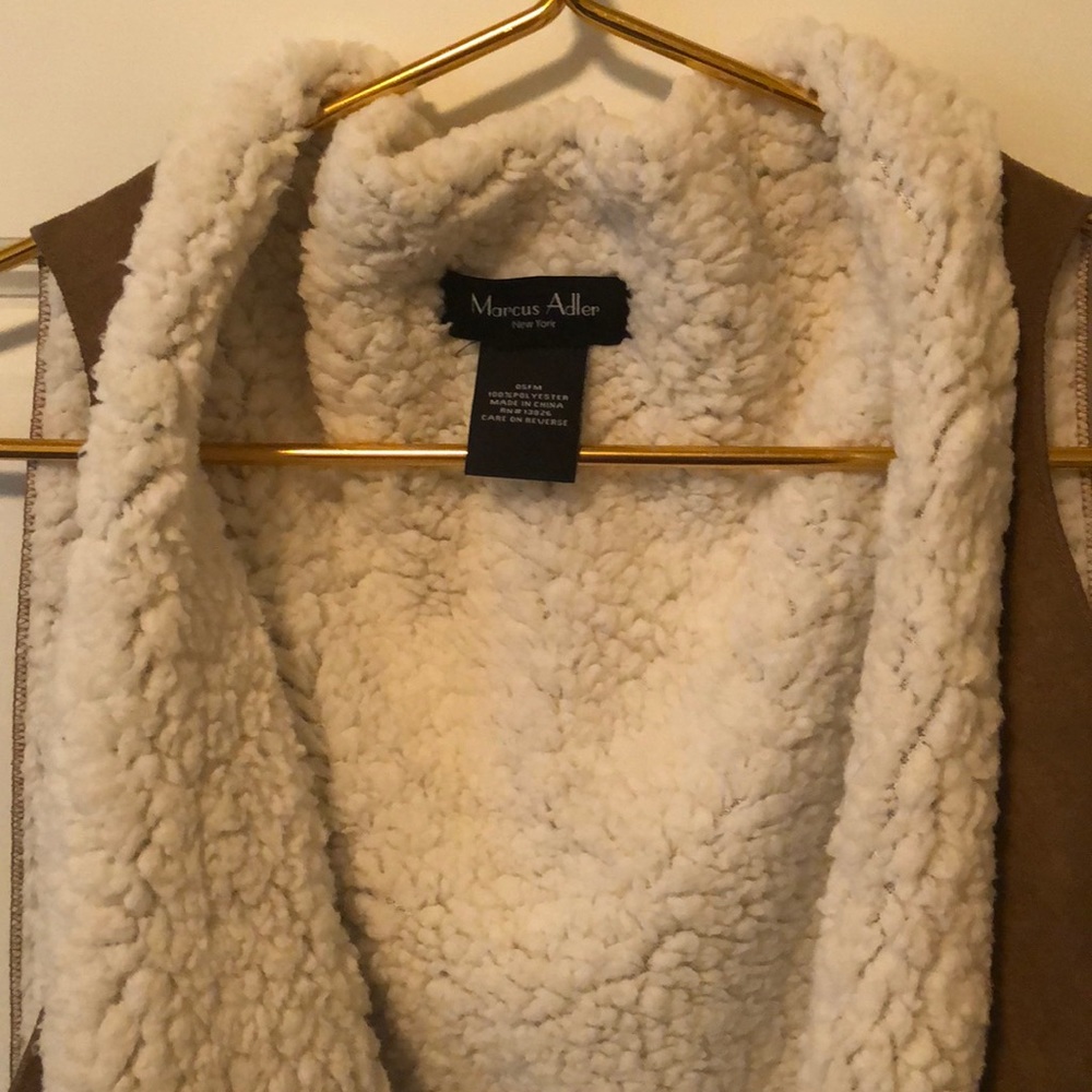 Sherpa Lined Marcus Adler Drapey Vest - Picture 3 of 5